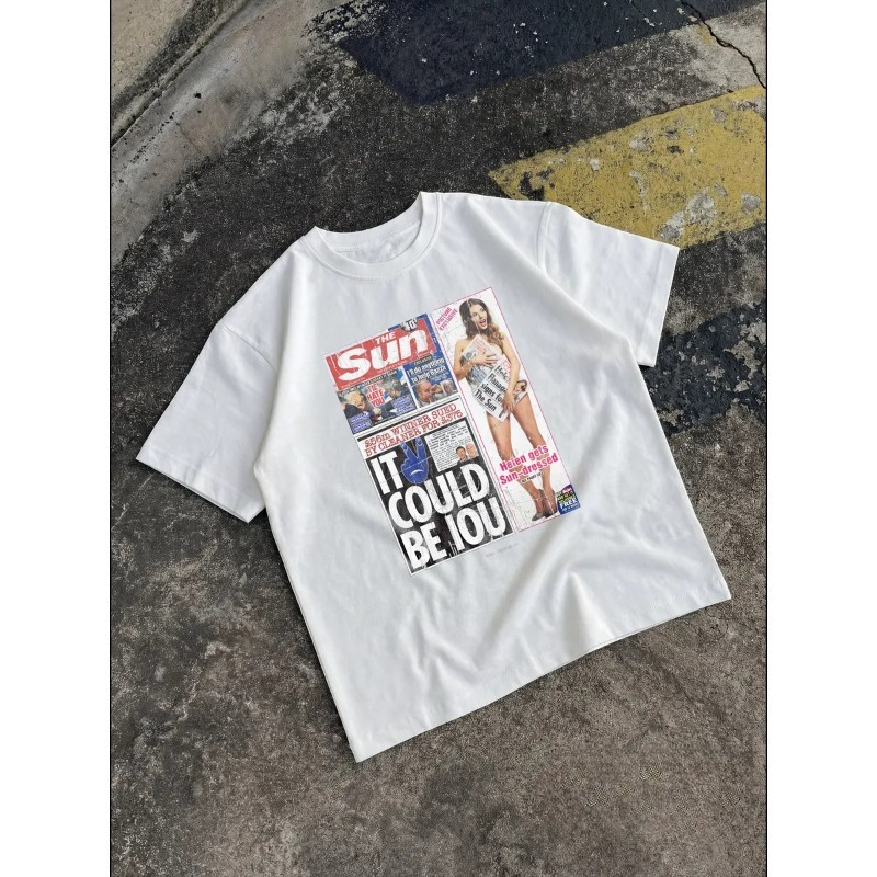 Street Fashion Magazines - 女性用ヴィンテージ新聞Tシャツ、マガジンスローガングラフィックプリント半袖Tシャツ、ルーズフィット、女性用ヒップホップストリートデイリーウェアトップス