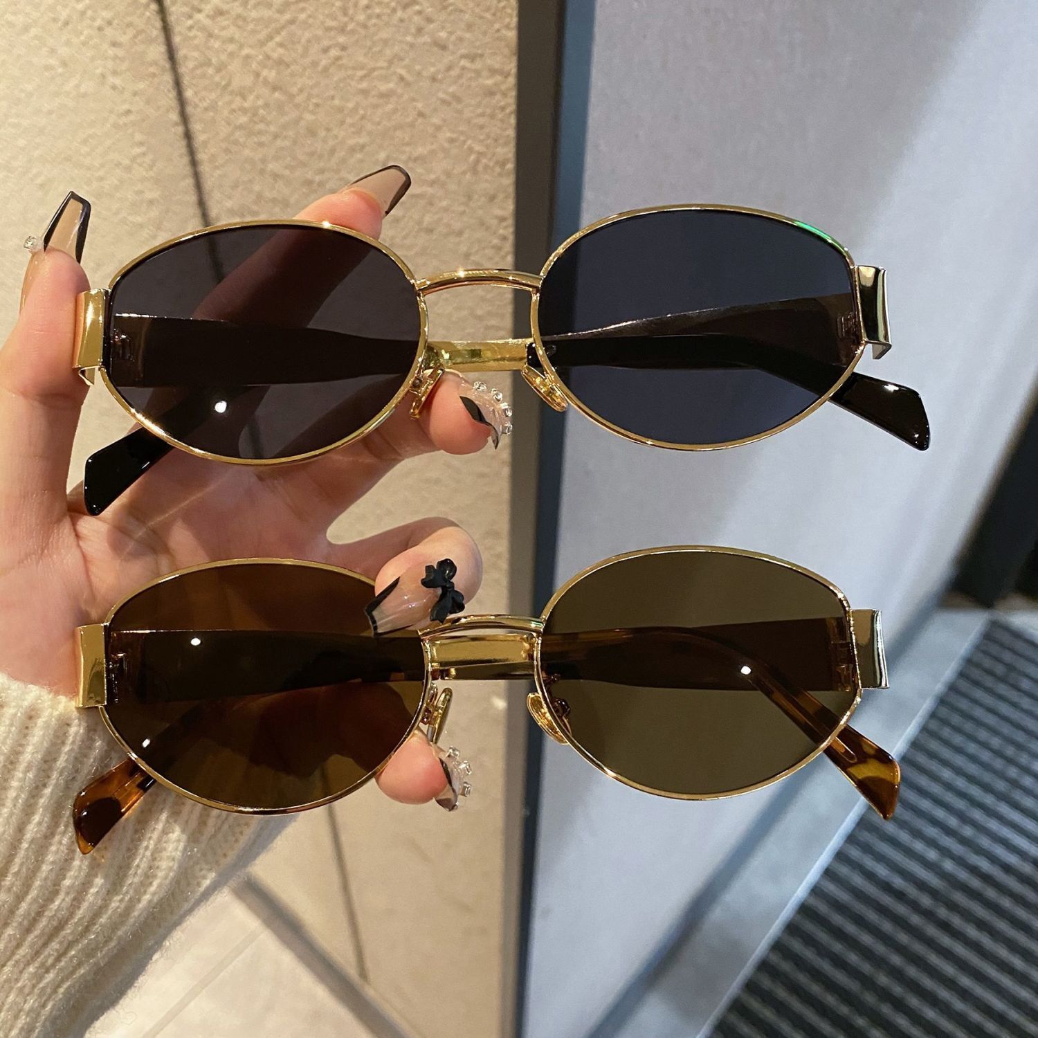 オーバルメタルスモールフレームサングラス女性ハイエンドファッ - Street Fashion High End のレビューと価格