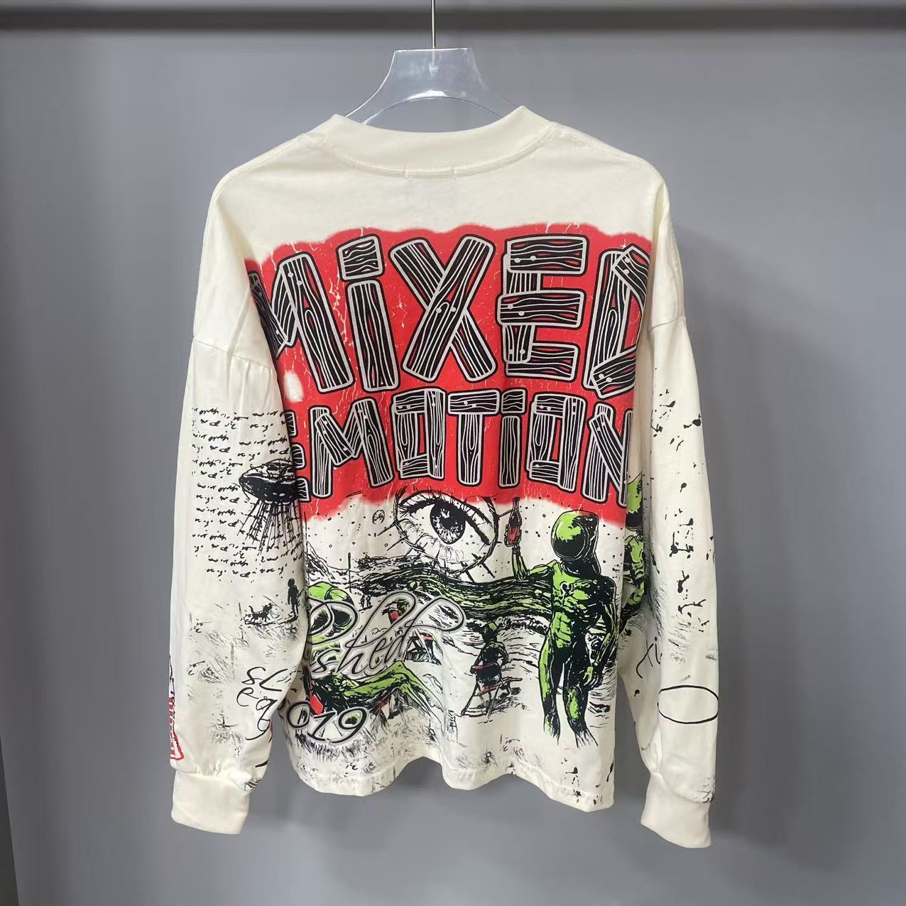 高品質デザイナー MIXED-EMOTION 長袖Tシャツ  - Street Fashion Trends のレビューと価格